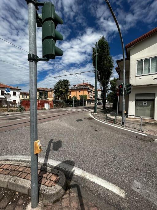 Casa Rielta, Tram E Parking Lägenhet Mestre Exteriör bild